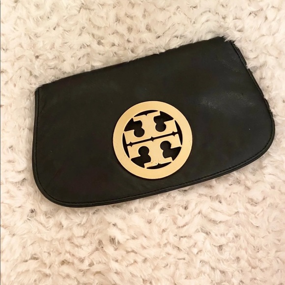 Handbags - Amazing Tory clutch